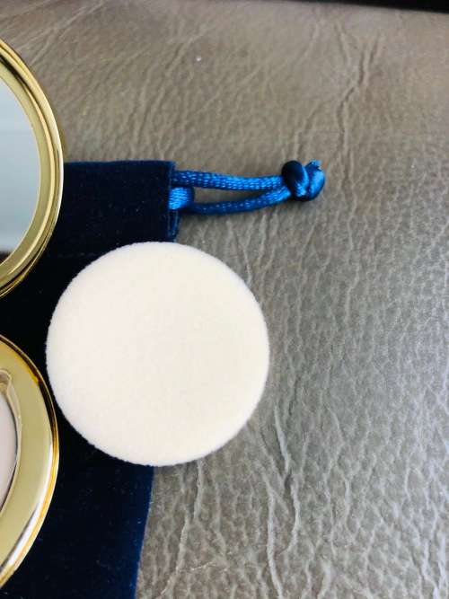ESTEE LAUDER VINTAGE UNUSED LUCIDITY POWDER COMPACT IN THE ZODIAC LEO SIGN